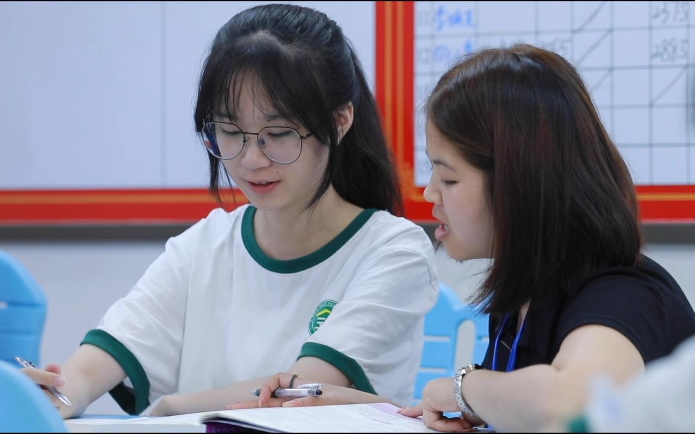 晚辅老师晚自习辅导