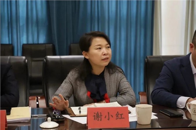 长沙市教育局党委委员、副局长谢小红一行来我校考察指导工作
